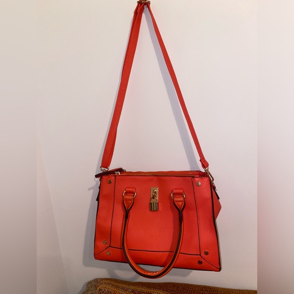 Bag - Picture 1 of 5